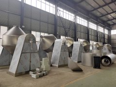 双锥回转真空干燥机-加工现场